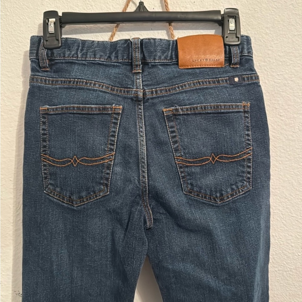 Lucky Brand jeans! Classic straight cut 14